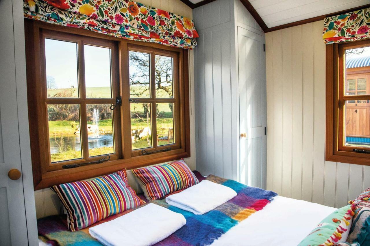 The Merry Harriers Bed and Breakfast Godalming Buitenkant foto